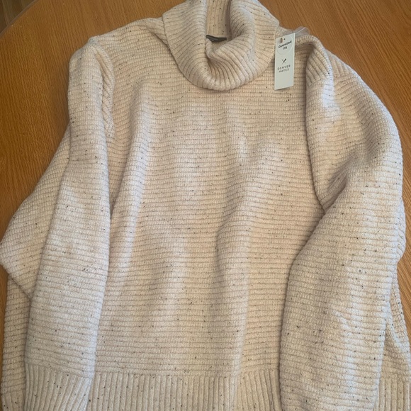 NWT oversized Denver Hayes sweater - Picture 2 of 4
